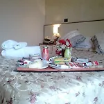 Hotel Happy Days