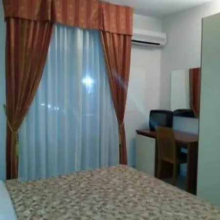 Happy Days Hotel