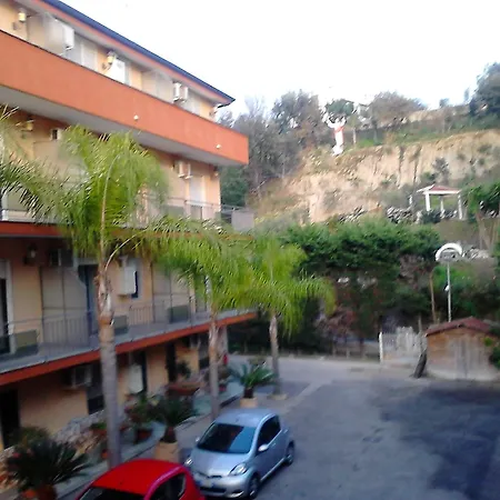 Happy Days Hotel 3*