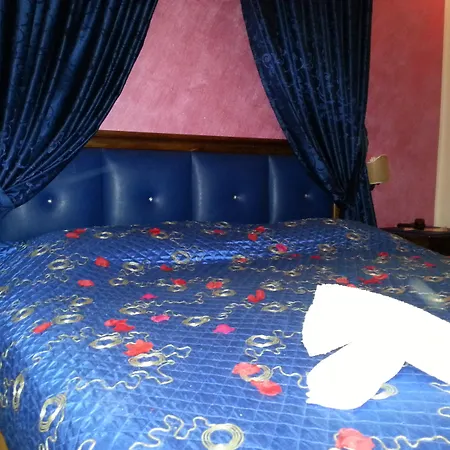 Happy Days Hotel 3*