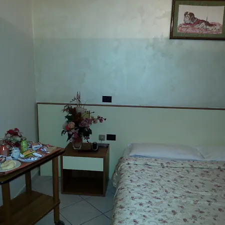 Happy Days Hotel