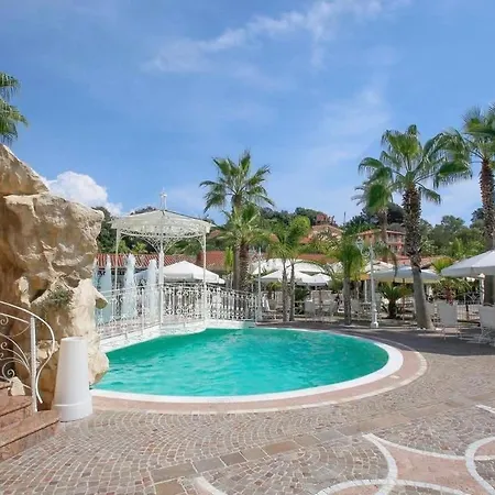 Hotel Happy Days 3*