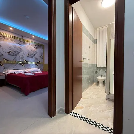 Happy Days Hotel