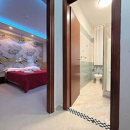 Happy Days Hotel 3*