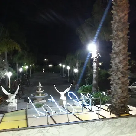 Happy Days Hotel