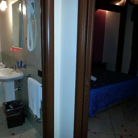 Hotel Happy Days