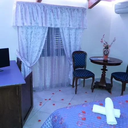 Happy Days Hotel