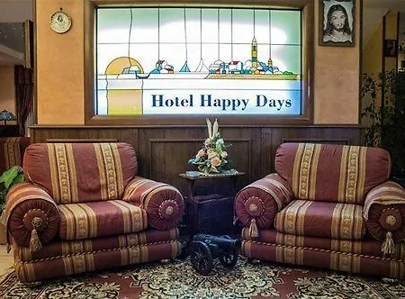 Happy Days Hotel 3*